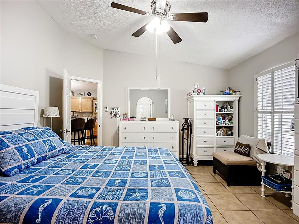 En Venta: $339,900 (3 camas, 2 baños, 1617 Pies cuadrados)