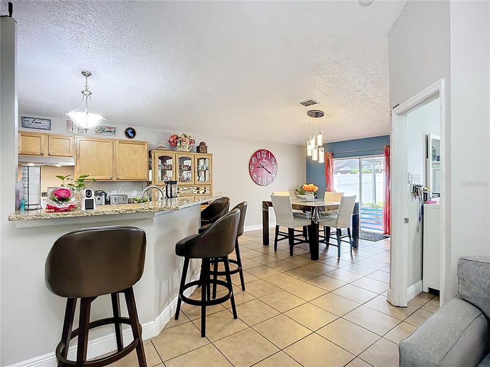 En Venta: $339,900 (3 camas, 2 baños, 1617 Pies cuadrados)