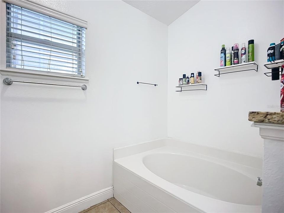 En Venta: $339,900 (3 camas, 2 baños, 1617 Pies cuadrados)