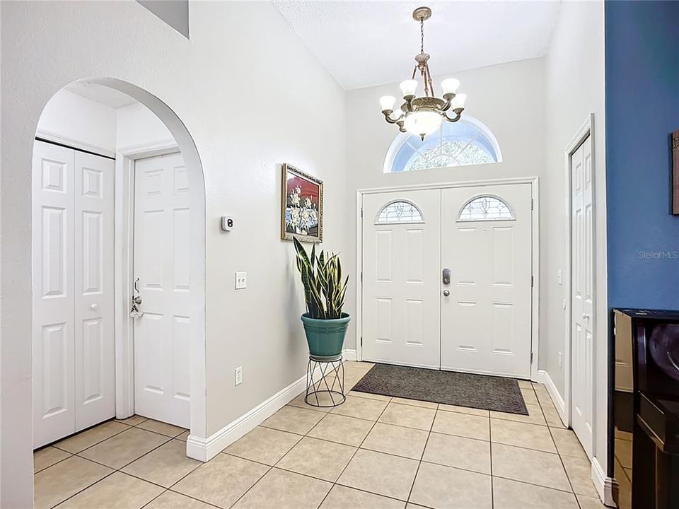 En Venta: $339,900 (3 camas, 2 baños, 1617 Pies cuadrados)