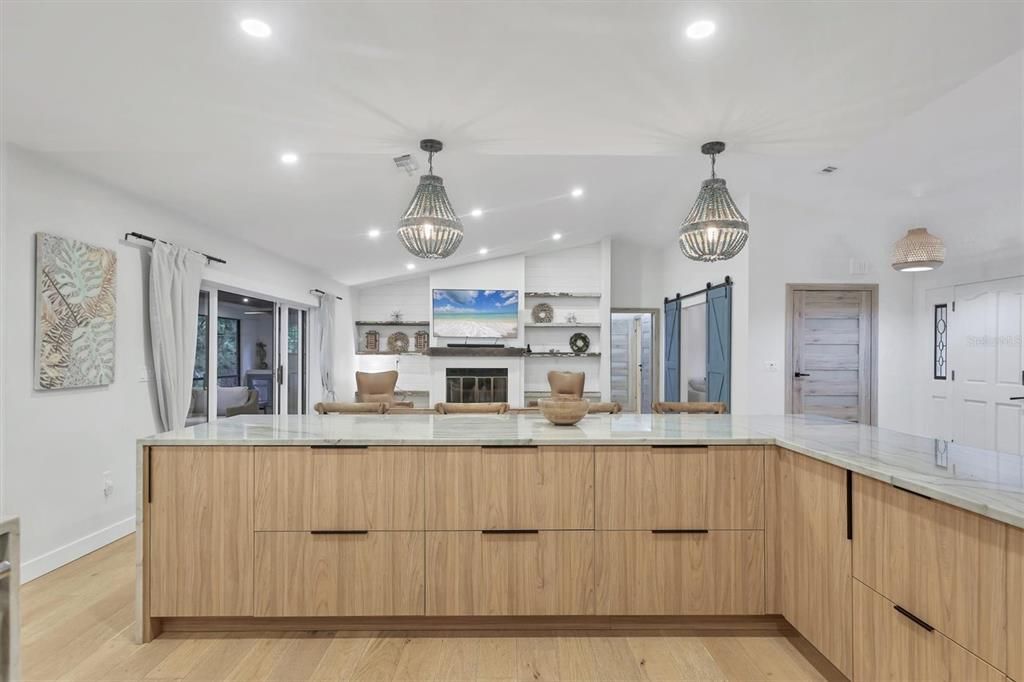 For Sale: $980,000 (4 beds, 3 baths, 2590 Square Feet)