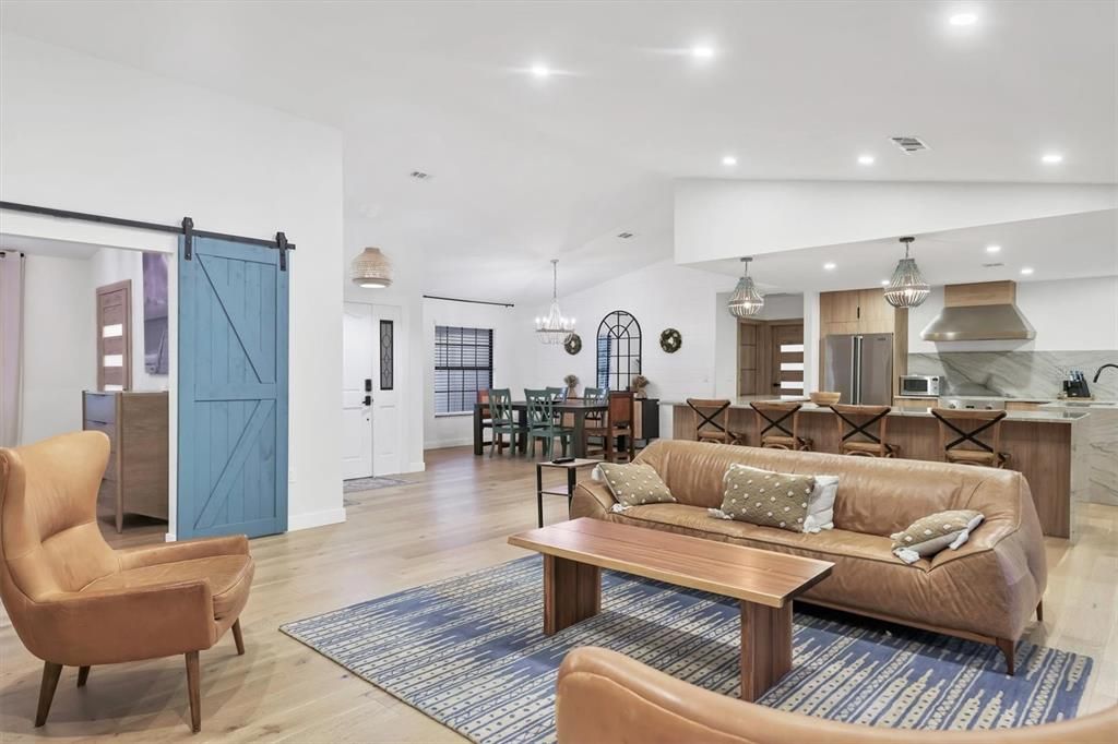 For Sale: $980,000 (4 beds, 3 baths, 2590 Square Feet)