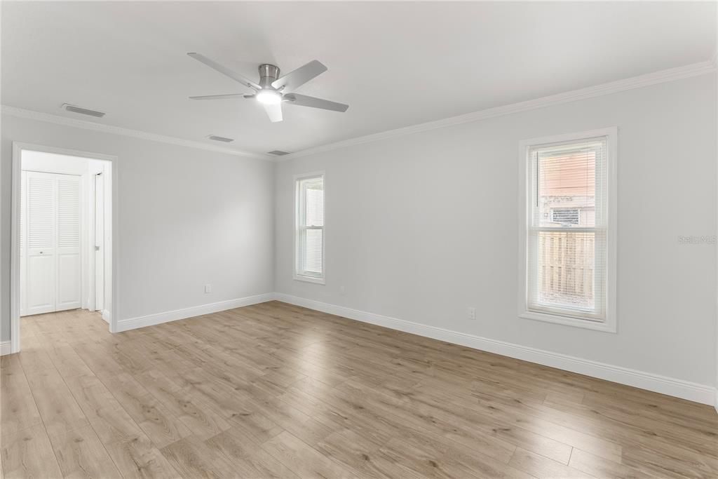 На продажу: $619,900 (4 спален, 2 ванн, 2436 Квадратных фут)