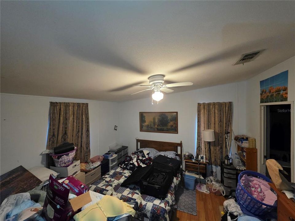 Activo con contrato: $132,000 (2 camas, 2 baños, 1296 Pies cuadrados)