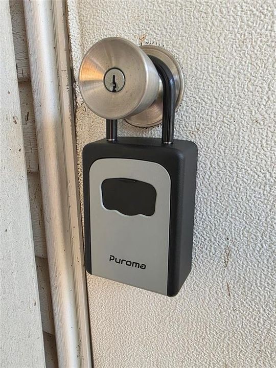 Activo con contrato: $132,000 (2 camas, 2 baños, 1296 Pies cuadrados)