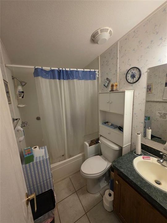 Activo con contrato: $132,000 (2 camas, 2 baños, 1296 Pies cuadrados)