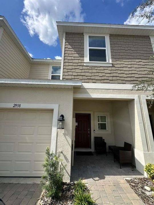 Recently Rented: $1,800 (3 beds, 2 baths, 1373 Square Feet)