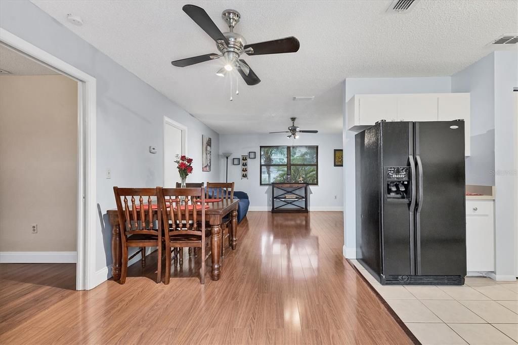 En Venta: $295,000 (2 camas, 2 baños, 1020 Pies cuadrados)