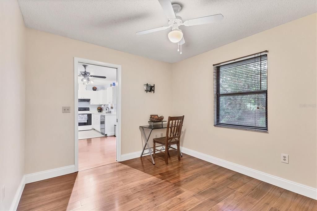 En Venta: $295,000 (2 camas, 2 baños, 1020 Pies cuadrados)