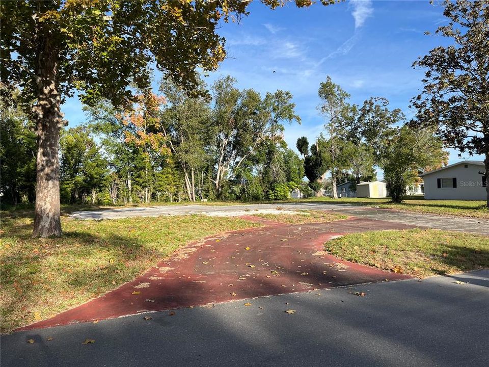 待售: $30,000 (0.30 acres)