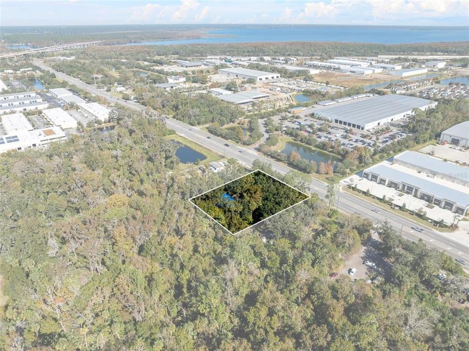 En Venta: $349,900 (0.76 acres)