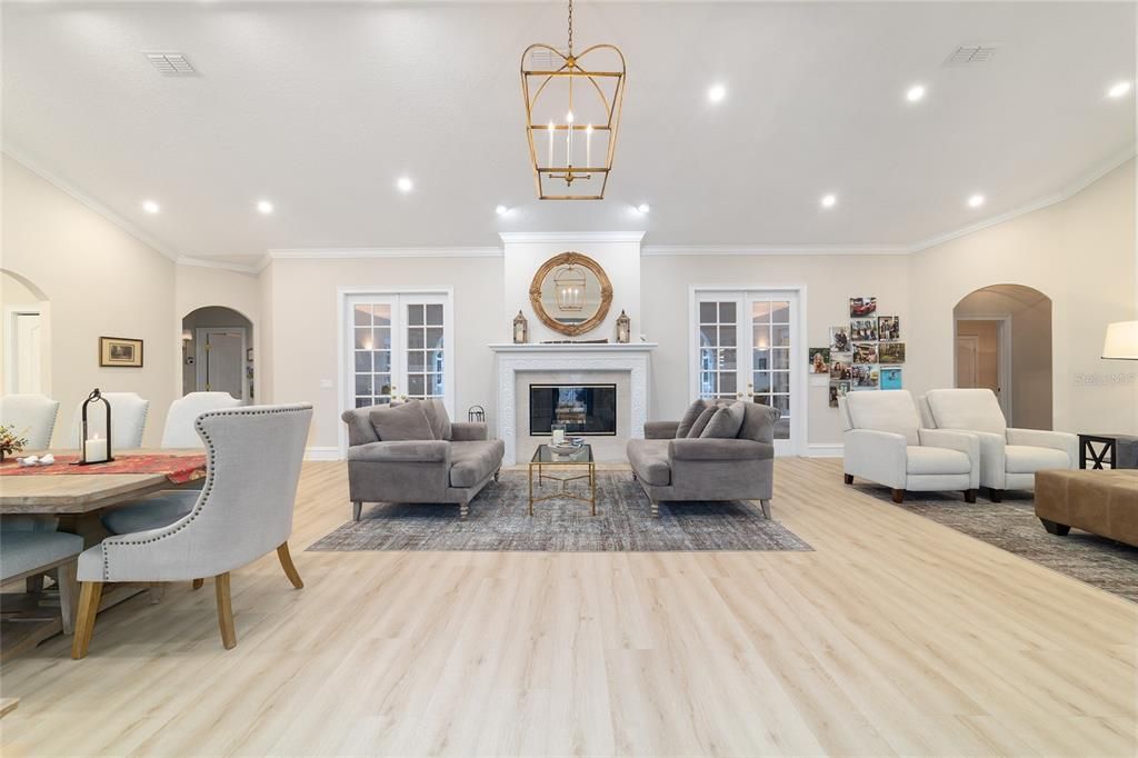 En Venta: $950,000 (4 camas, 3 baños, 2583 Pies cuadrados)