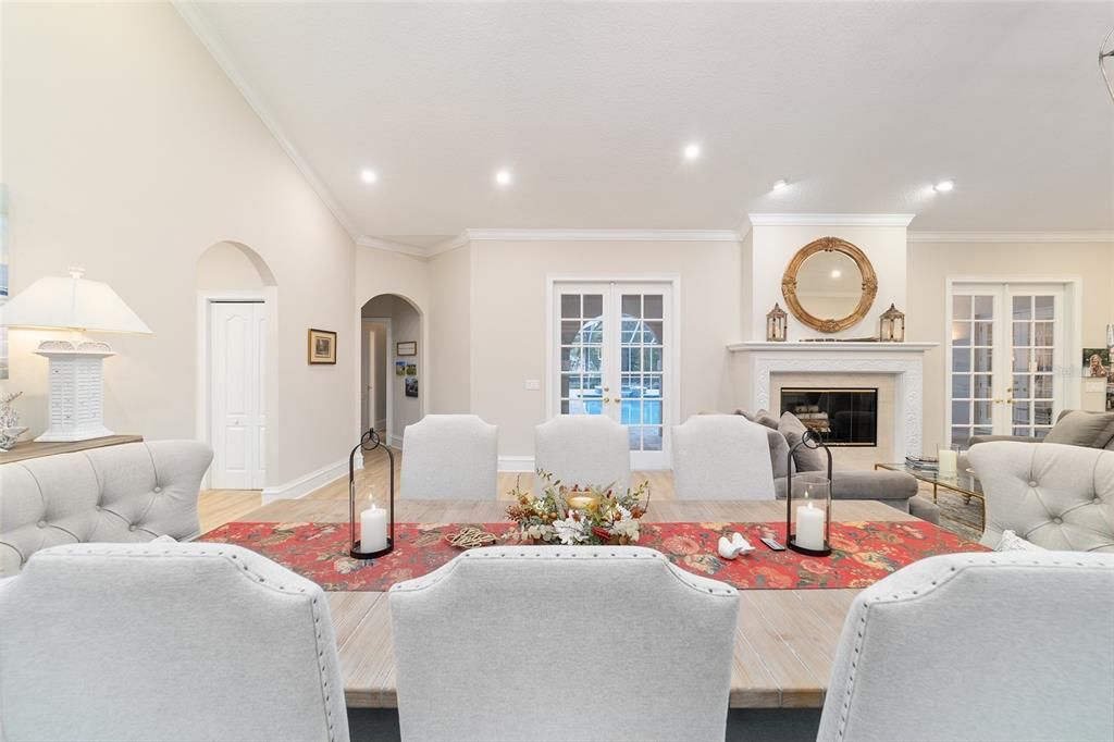 En Venta: $950,000 (4 camas, 3 baños, 2583 Pies cuadrados)