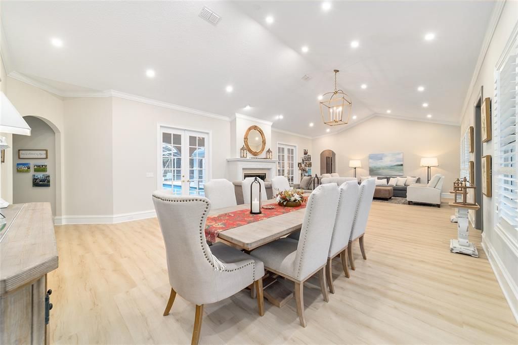 En Venta: $950,000 (4 camas, 3 baños, 2583 Pies cuadrados)