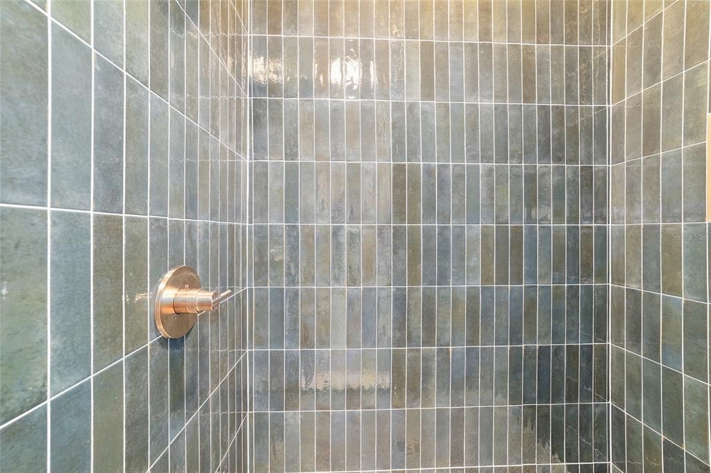 En Venta: $950,000 (4 camas, 3 baños, 2583 Pies cuadrados)