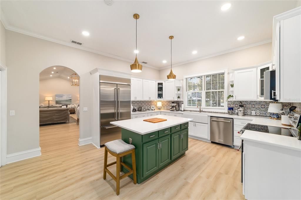 En Venta: $950,000 (4 camas, 3 baños, 2583 Pies cuadrados)