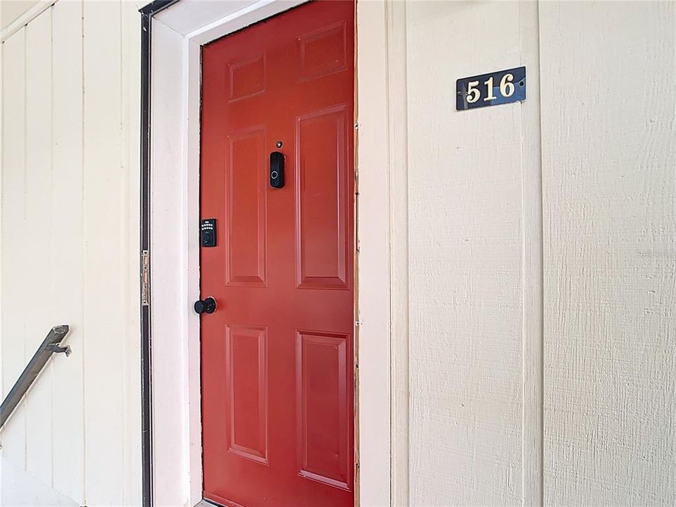 待售: $305,000 (2 贝兹, 2 浴室, 941 平方英尺)