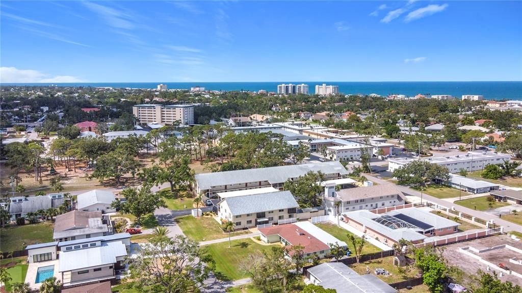 待售: $305,000 (2 贝兹, 2 浴室, 941 平方英尺)