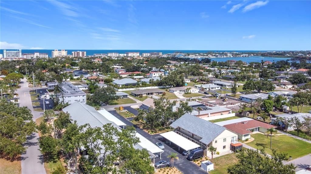 待售: $305,000 (2 贝兹, 2 浴室, 941 平方英尺)