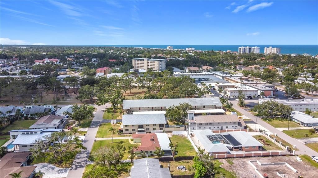 待售: $305,000 (2 贝兹, 2 浴室, 941 平方英尺)