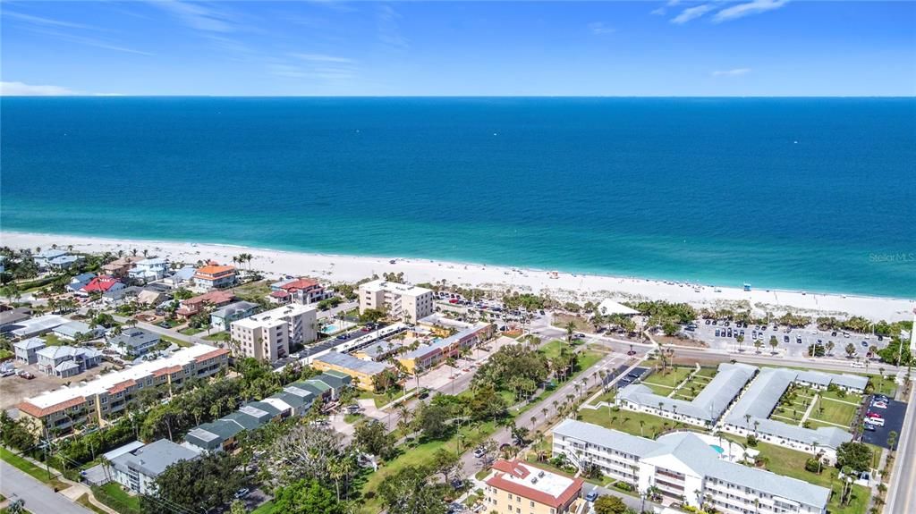 待售: $305,000 (2 贝兹, 2 浴室, 941 平方英尺)