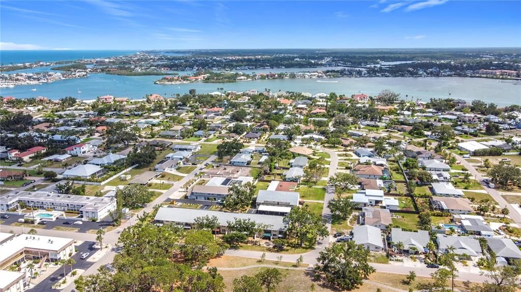 待售: $305,000 (2 贝兹, 2 浴室, 941 平方英尺)