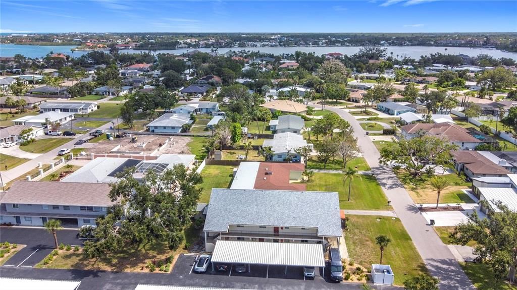 待售: $305,000 (2 贝兹, 2 浴室, 941 平方英尺)