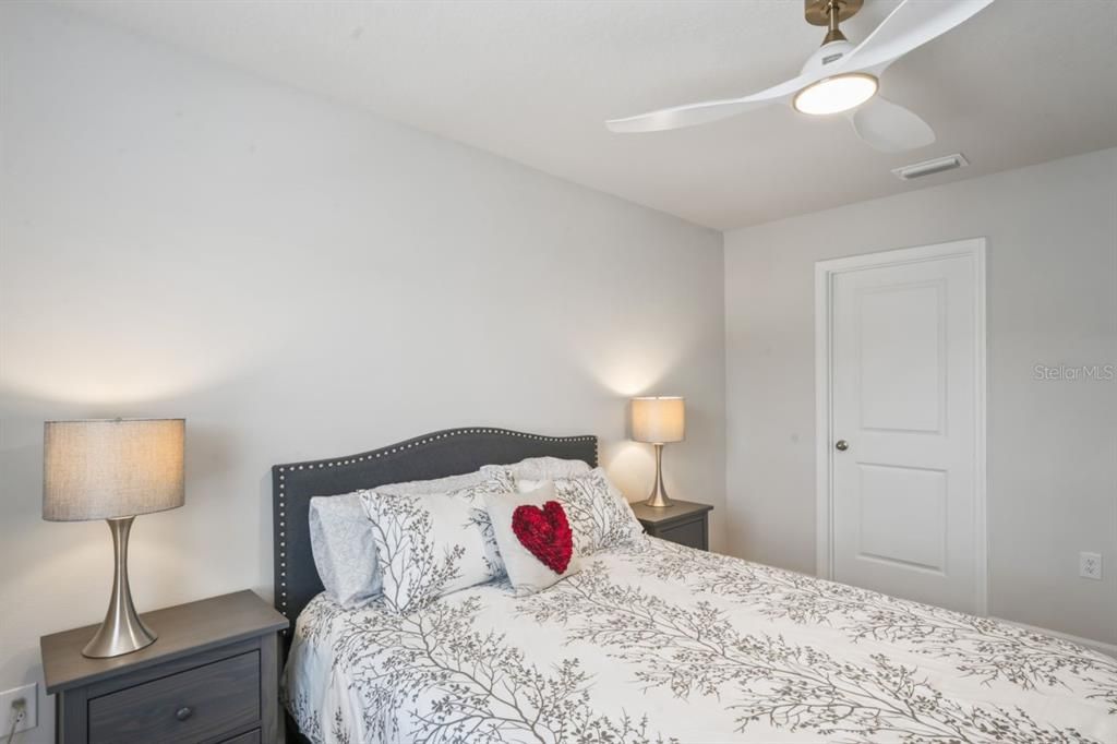 На продажу: $305,000 (3 спален, 2 ванн, 1632 Квадратных фут)