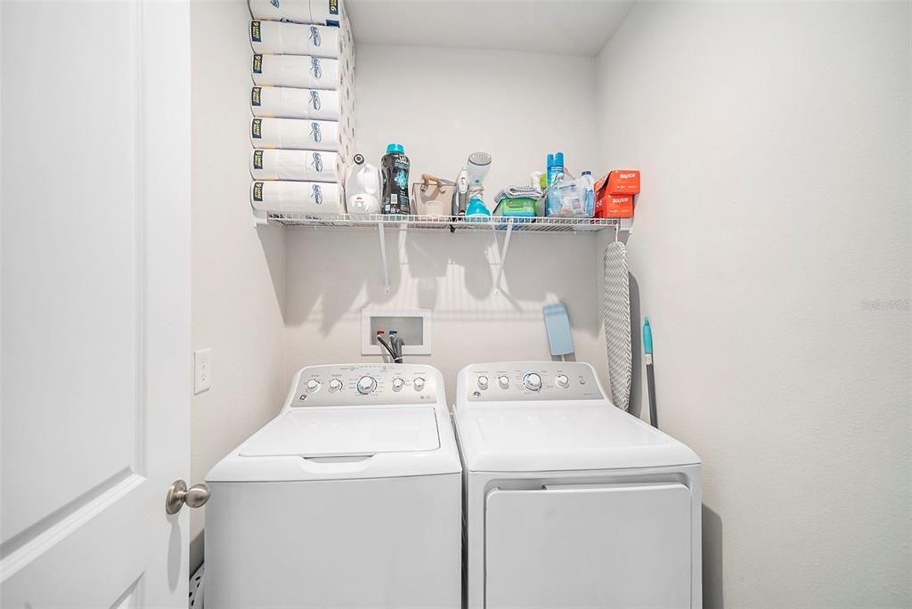 На продажу: $305,000 (3 спален, 2 ванн, 1632 Квадратных фут)