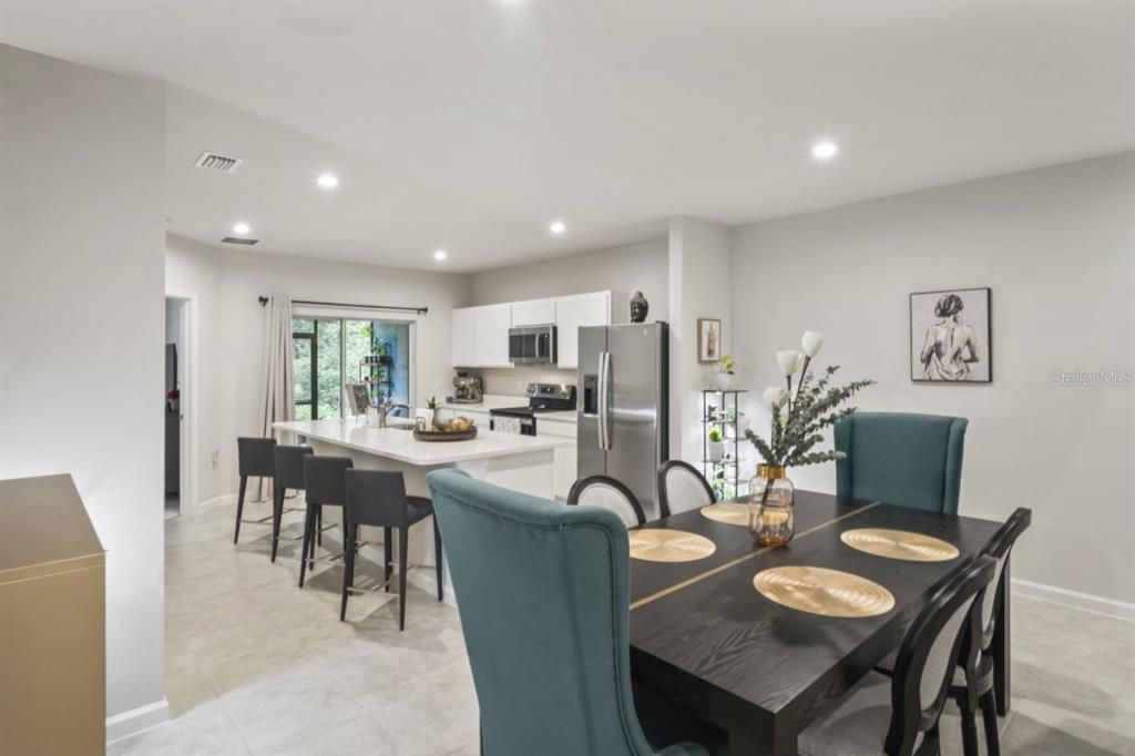 На продажу: $305,000 (3 спален, 2 ванн, 1632 Квадратных фут)