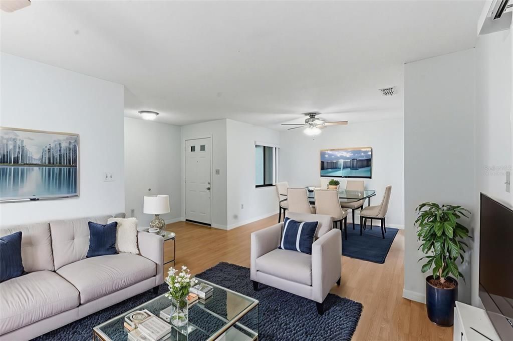 For Sale: $170,000 (2 beds, 2 baths, 1049 Square Feet)