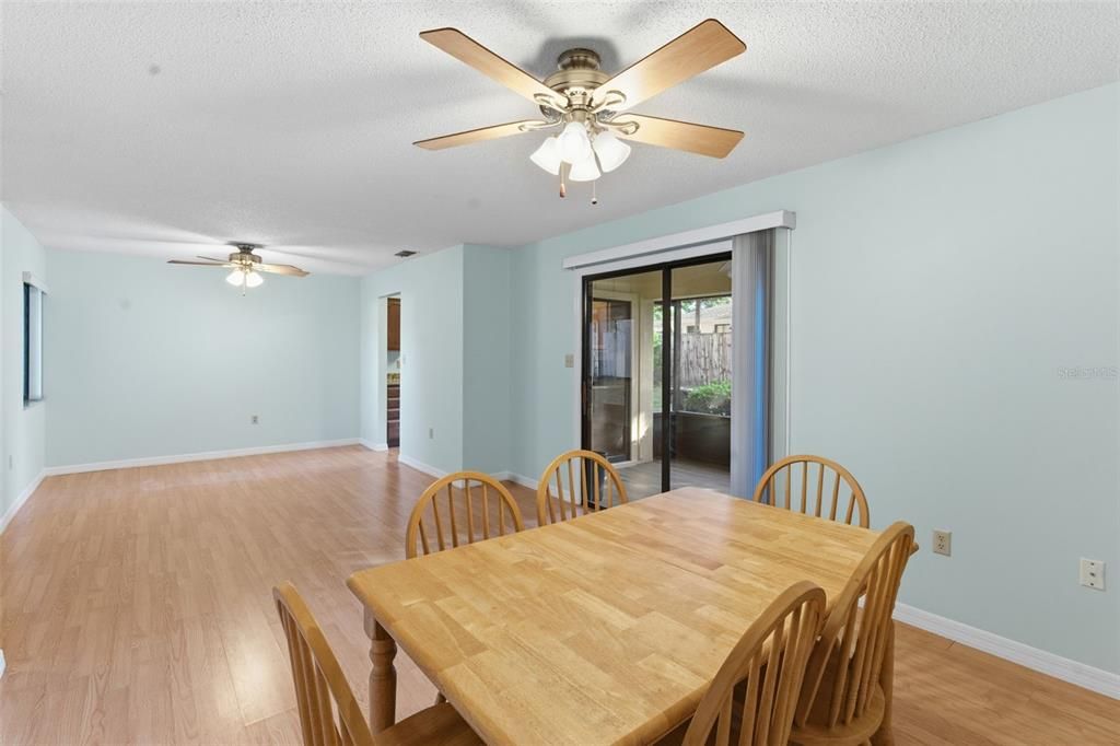 For Sale: $170,000 (2 beds, 2 baths, 1049 Square Feet)