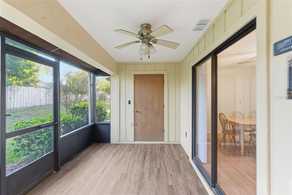 For Sale: $170,000 (2 beds, 2 baths, 1049 Square Feet)