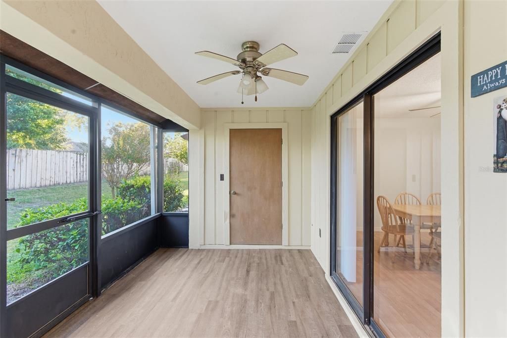 For Sale: $170,000 (2 beds, 2 baths, 1049 Square Feet)