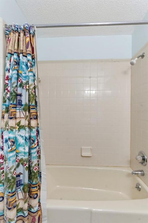 For Sale: $170,000 (2 beds, 2 baths, 1049 Square Feet)