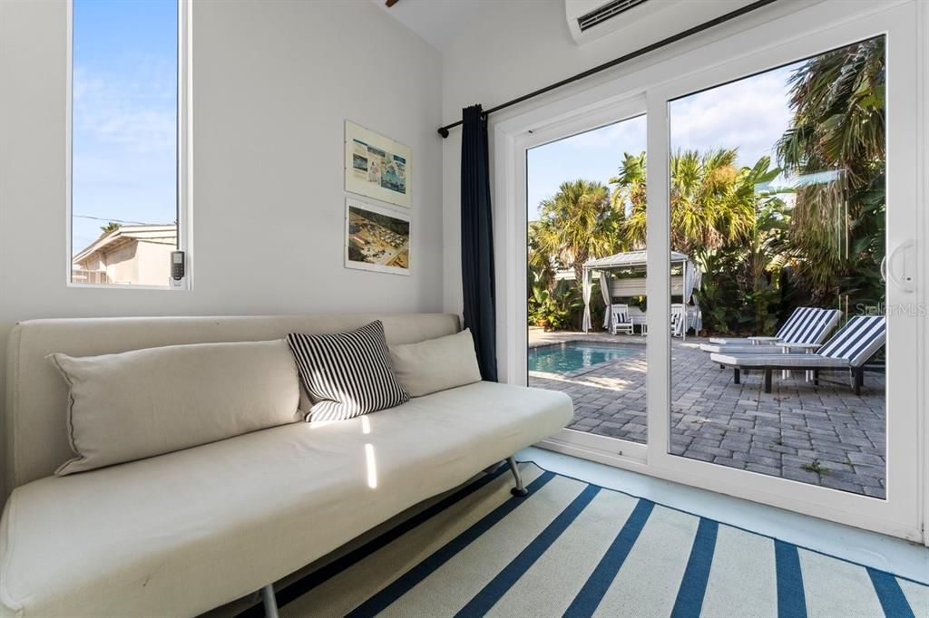 Active With Contract: $849,000 (3 beds, 2 baths, 1003 Square Feet)