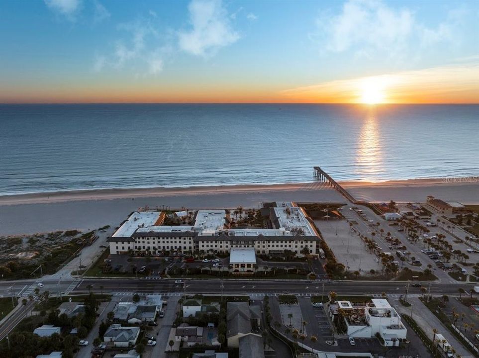 Active With Contract: $849,000 (3 beds, 2 baths, 1003 Square Feet)