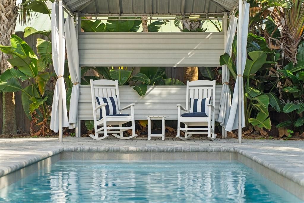 Active With Contract: $849,000 (3 beds, 2 baths, 1003 Square Feet)