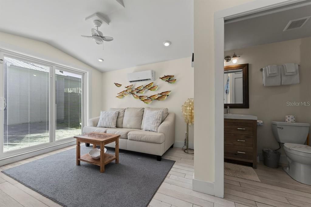 Active With Contract: $849,000 (3 beds, 2 baths, 1003 Square Feet)