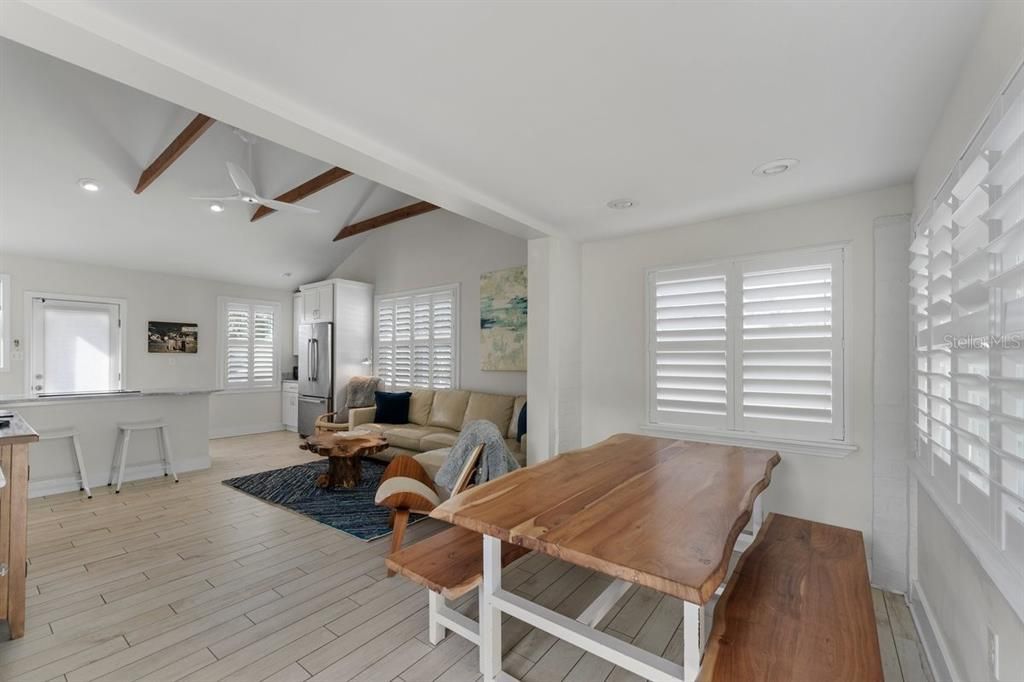 Active With Contract: $849,000 (3 beds, 2 baths, 1003 Square Feet)