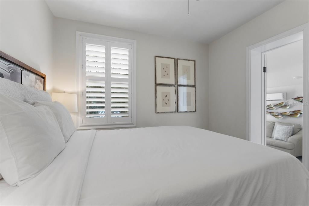 Active With Contract: $849,000 (3 beds, 2 baths, 1003 Square Feet)