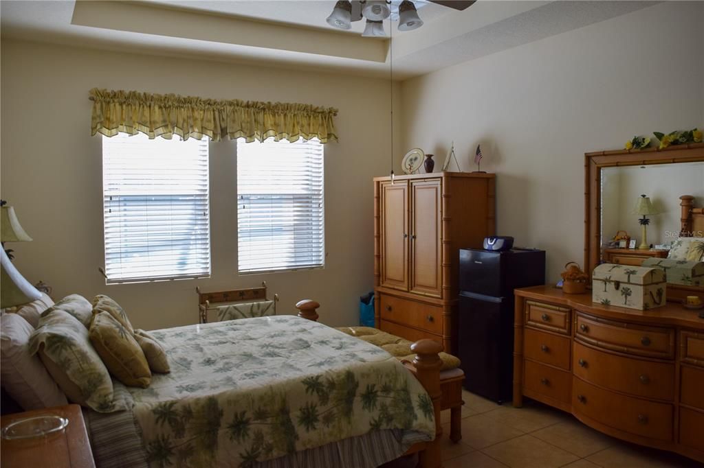 На продажу: $629,000 (4 спален, 4 ванн, 2722 Квадратных фут)