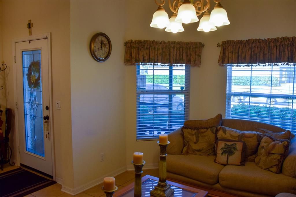 На продажу: $629,000 (4 спален, 4 ванн, 2722 Квадратных фут)