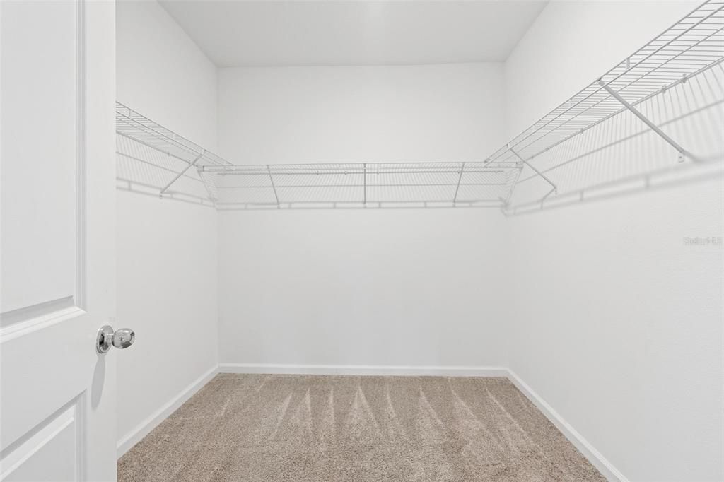 合同活跃: $2,290 (3 贝兹, 2 浴室, 1793 平方英尺)