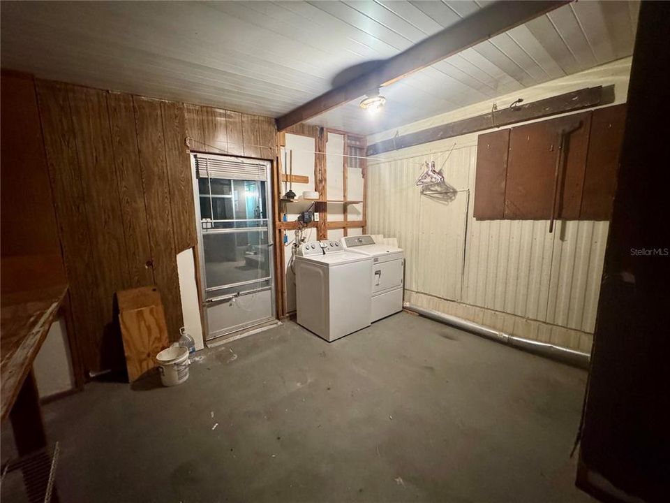 Active With Contract: $99,999 (2 beds, 2 baths, 1056 Square Feet)