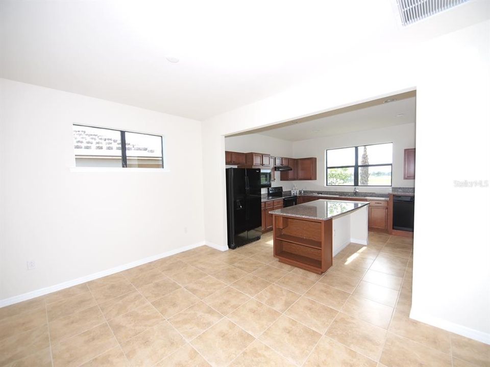 出租: $2,700 (2 贝兹, 2 浴室, 1333 平方英尺)