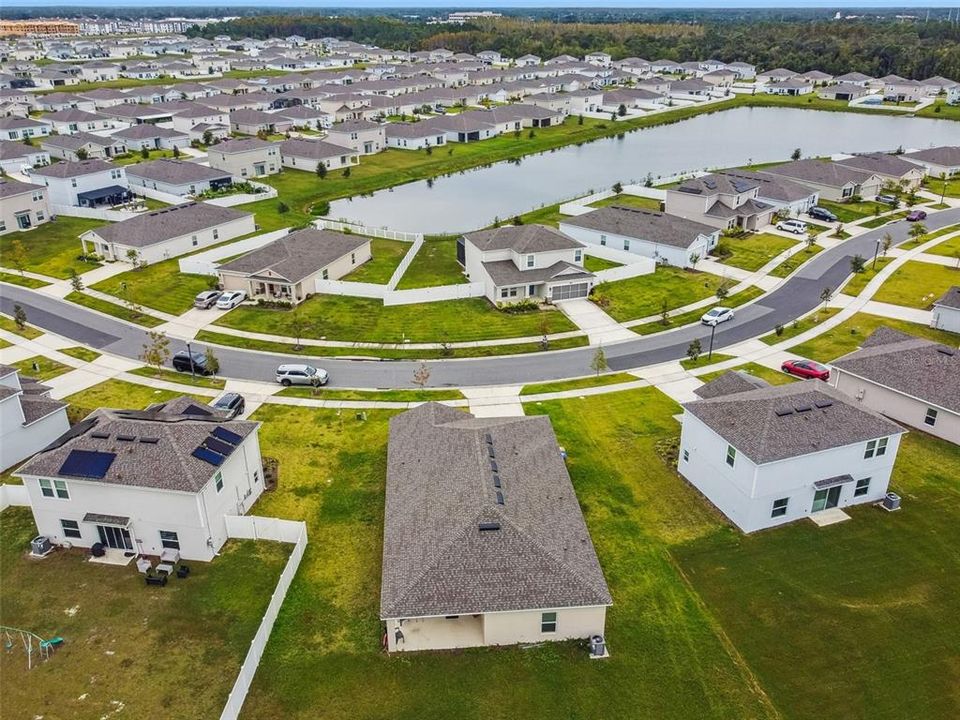 Activo con contrato: $350,000 (4 camas, 3 baños, 2091 Pies cuadrados)