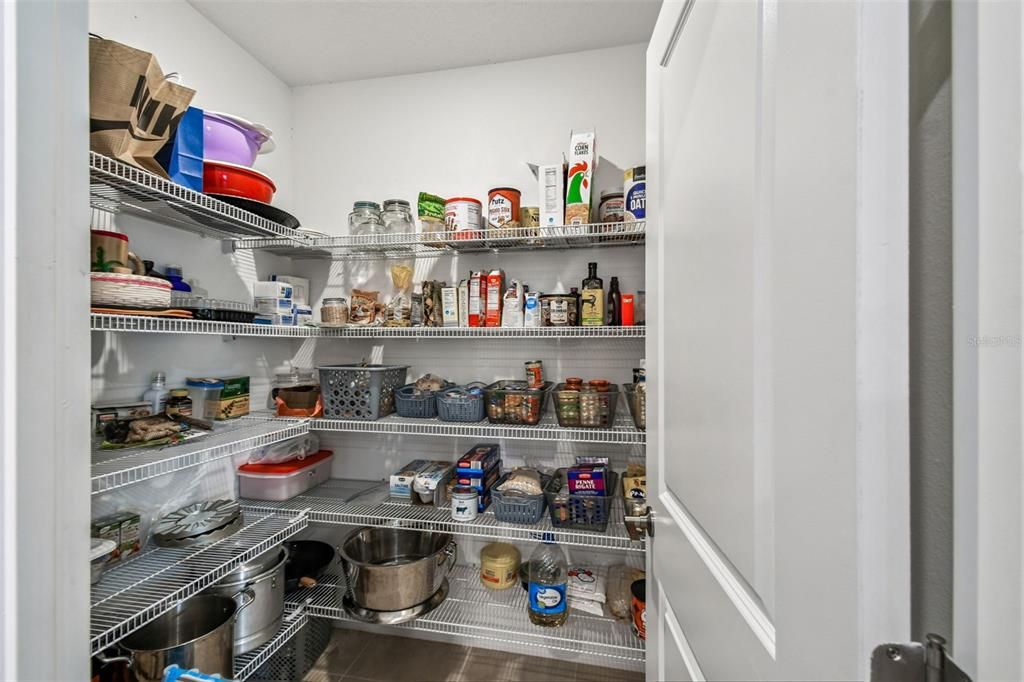 Activo con contrato: $350,000 (4 camas, 3 baños, 2091 Pies cuadrados)