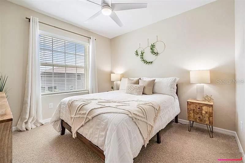 For Rent: $2,100 (3 beds, 2 baths, 1673 Square Feet)