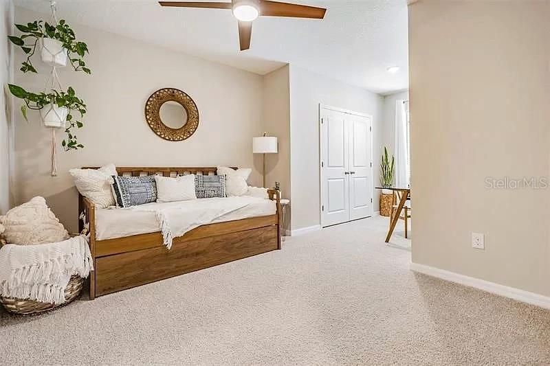 For Rent: $2,100 (3 beds, 2 baths, 1673 Square Feet)